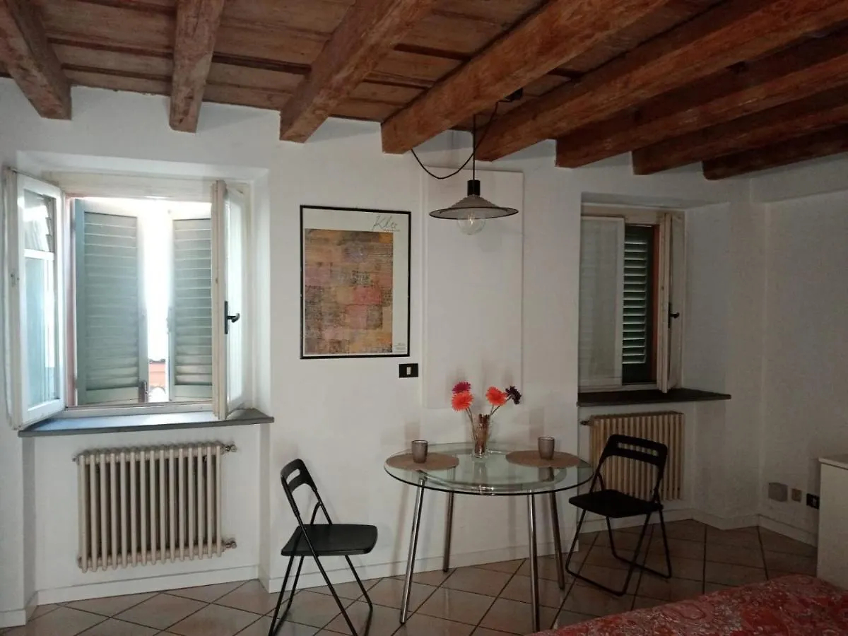 P&P Room Seventy-Seventh Apartment Bérgamo 0*,  Italia